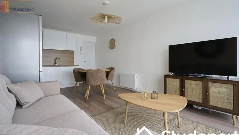Studio meublé 13m² Lille 59000 - Lumineux, 6e étage - Photo 1
