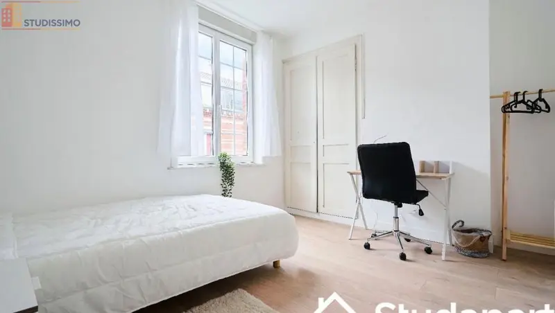 Studio meublé 10m² Lille centre - Calme, lumineux - Photo 5