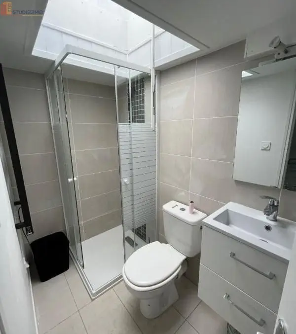 Studio meublé 10m² Lille centre - Calme, lumineux - Photo 1