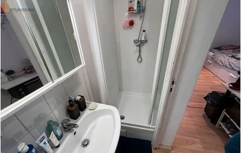 Studio meublé 14m² Lille 59000 - Meublé, 3e étage - Photo 1