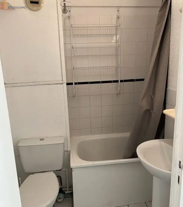 Studio meublé 14m² Lille 59800 - Meublé, lumineux - Photo 1
