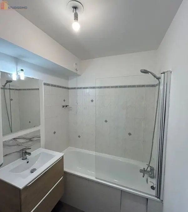 Studio 34m² Lille 59000 - Lumineux, entièrement rénové - Photo 8