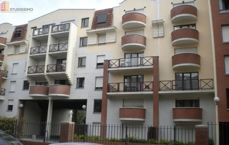 Studio meublé 31m² Lille 59800 - Lumineux, étage élevé - Photo 1