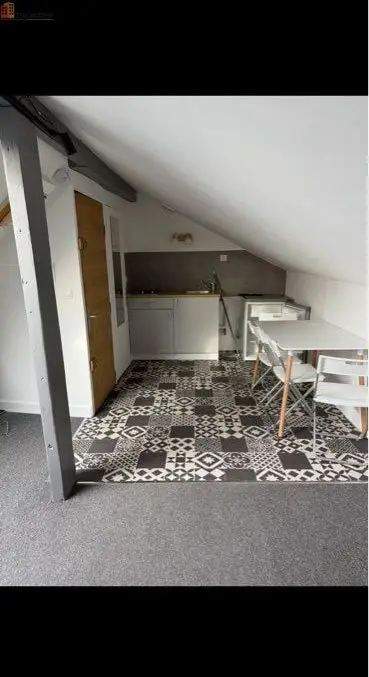 Studio meublé 20m² Lille centre - Parking, dernier étage - Photo 2