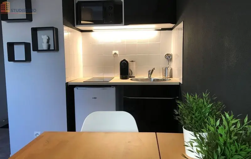 Studio meublé 20m² Valenciennes - Rénové, proche gare - Photo 6