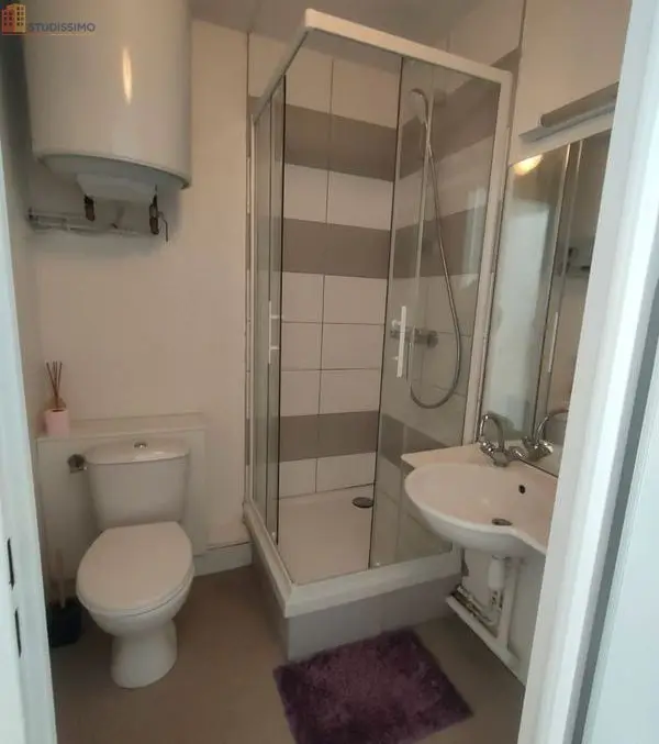 Studio 18m² Lille 59800 - Meublé, étage 2 - Photo 1