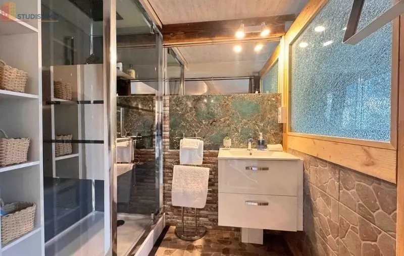Studio 33m² Laragne-Montéglin - 1er étage - Photo 11