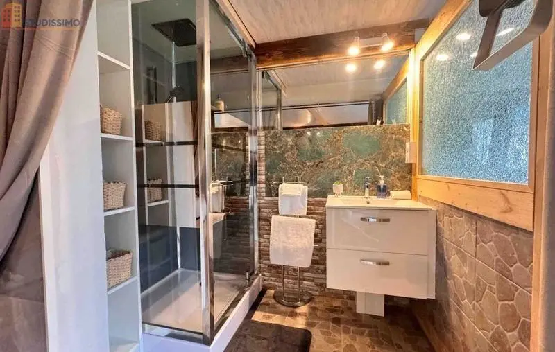 Studio 33m² Laragne-Montéglin - 1er étage - Photo 3