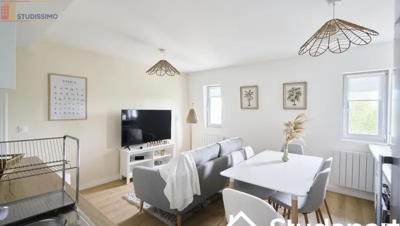Studio meublé 8m² Lille - Calme, 5e étage - Photo 2