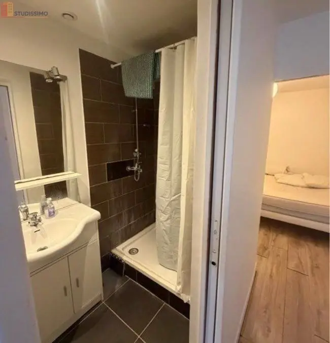 Studio meublé 21m² Lille 59000 - Meublé, premier étage - Photo 1