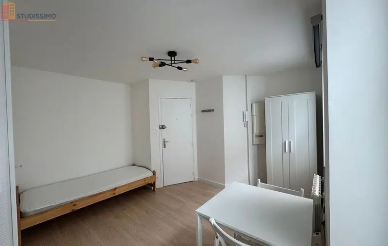 Studio meublé 15m² Lille centre - Calme, lumineux - Photo 2