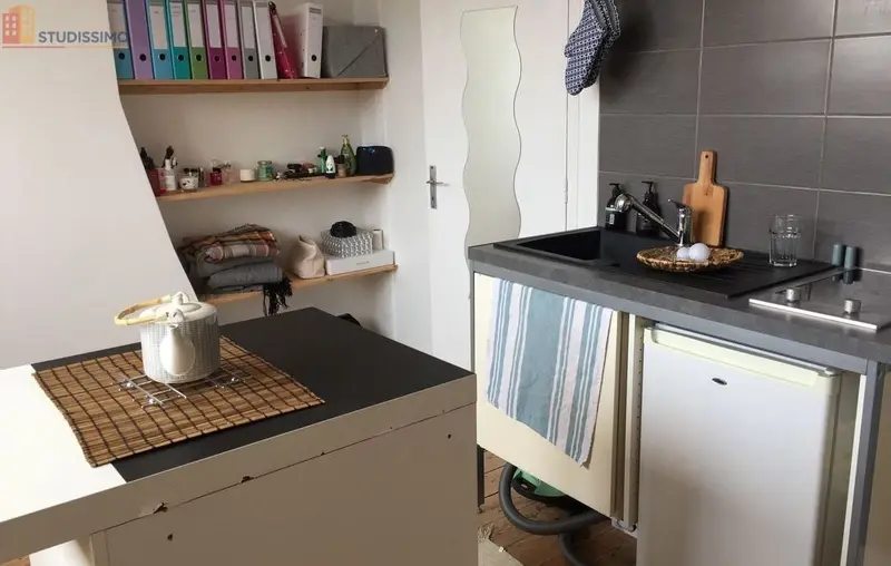 Studio 25m² Lille 59000 - Lumineux, dernier étage - Photo 3