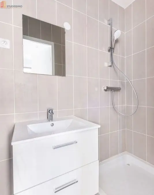 Studio 15m² Roubaix 59100 - Meublé, étage 2/3 - Photo 2
