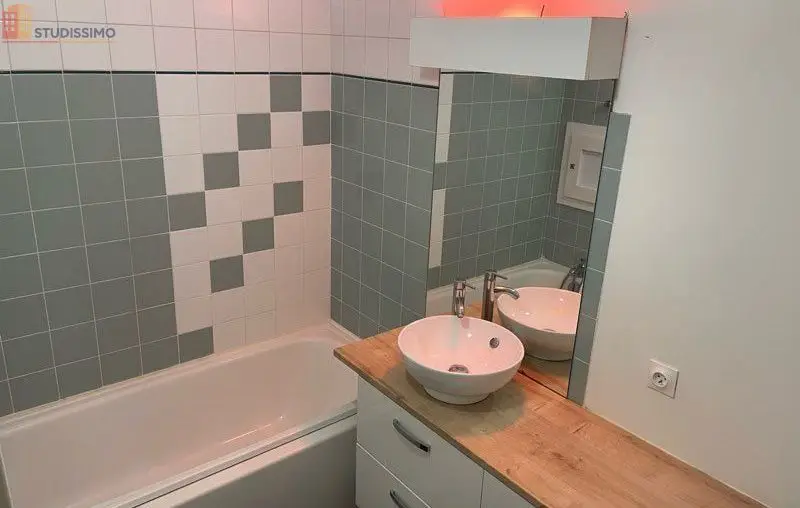 Studio meublé 30m² Lille centre - Lumineux, proche gares - Photo 1