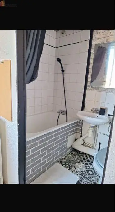 Studio meublé 18m² Lille 59000 - Meublé, proche commodités - Photo 2