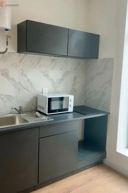 Studio meublé 20m² Lille centre - Refait à neuf, proche boulevard Victor Hugo - Photo 2