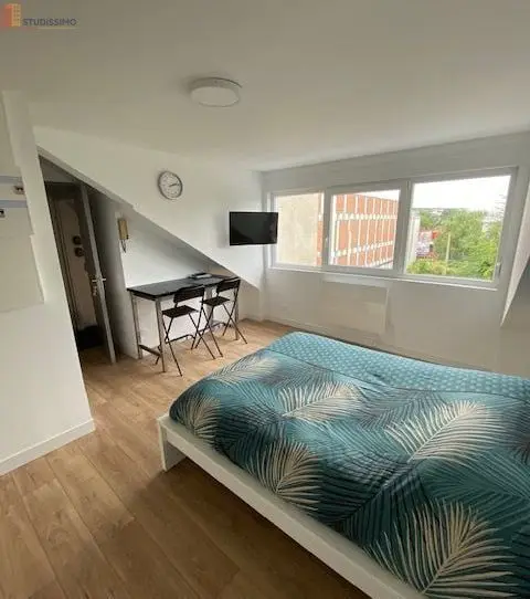 Studio meublé 17m² Valenciennes - Proche centre, calme - Photo 2
