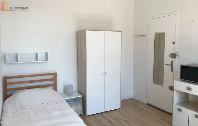 Studio meublé 15m² Lille 59800 - Lumineux, proche métro - Photo 1