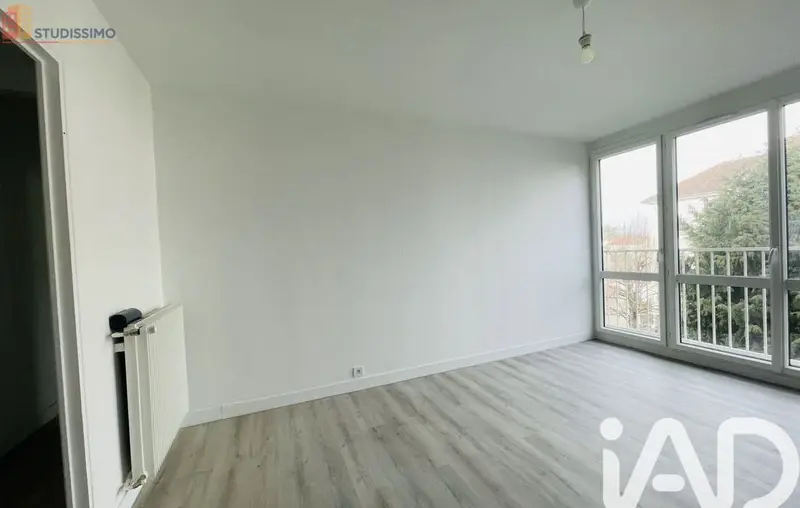 Studio 44m² Saint-Julien-les-Villas - Lumineux, 2e étage - Photo 4