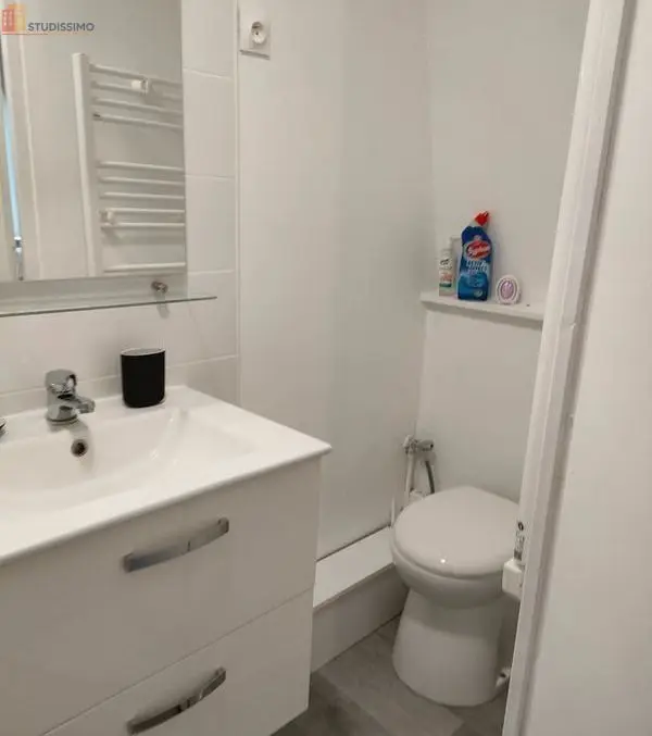 Studio meublé 20m² Lille 59800 - Proche métro, meublé - Photo 3