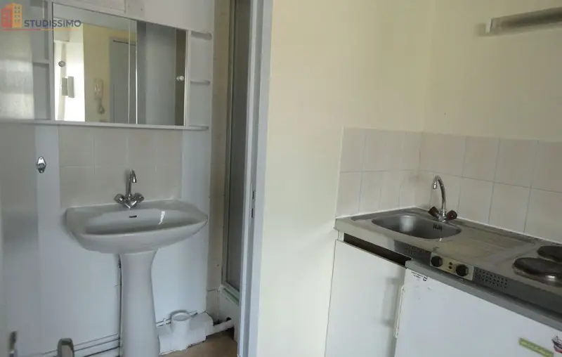 Studio meublé 15m² Lille 59800 - Meublé, 3e étage - Photo 4