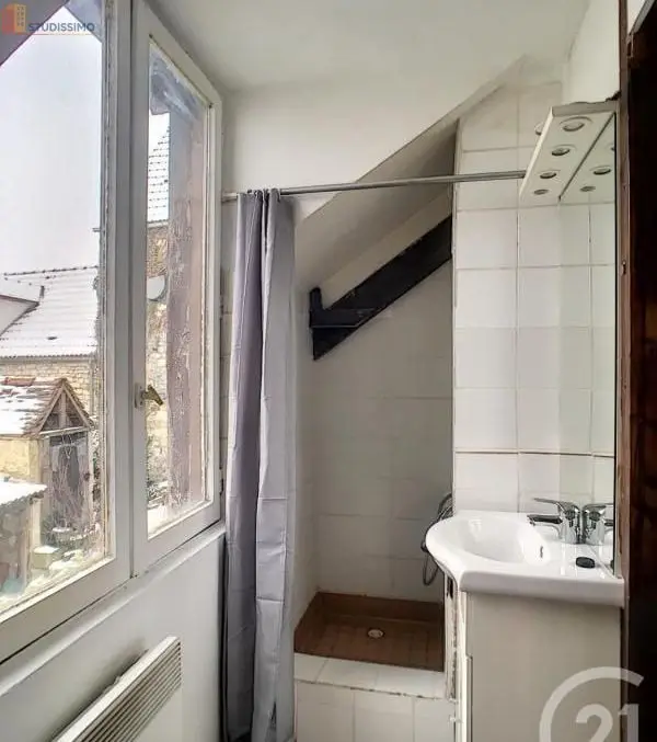 Studio 15m² Venette - 1er étage, DPE F - Photo 2