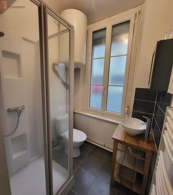 Studio meublé 20m² Marseille-en-Beauvaisis - Proche gare, meublé - Photo 1