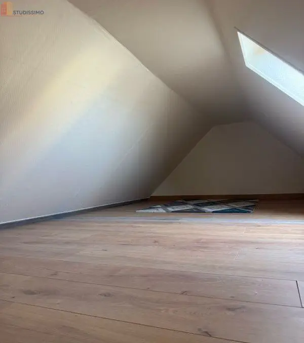 Studio meublé 35m² Creil 60100 - Combles aménagés - Photo 1