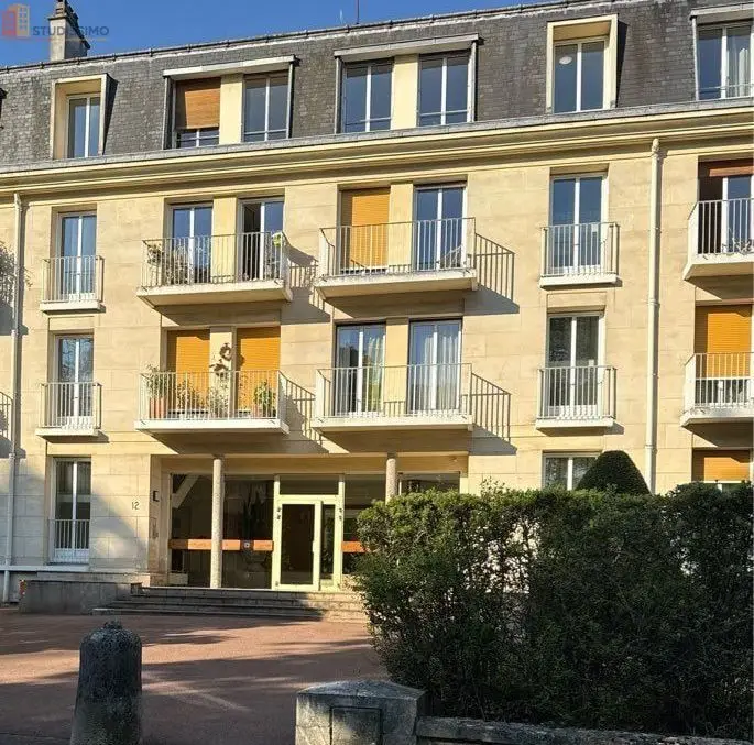 Studio meublé 17m² Compiègne - Lumineux, face hippodrome - Photo 3