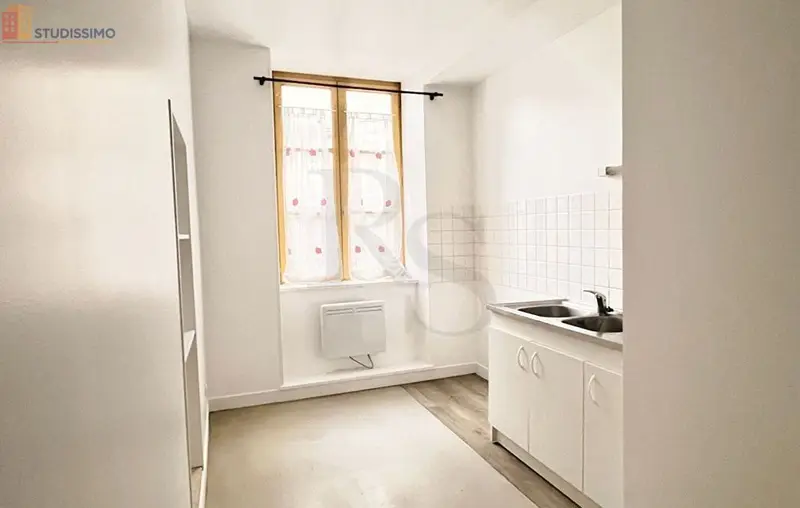 Studio 27m² Argentan - (aucune caractéristique) - Photo 3