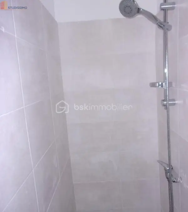 Studio 30m² Villefranche-de-Rouergue - Étage 2/4 - Photo 2
