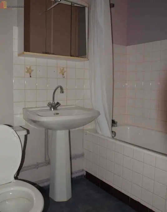 Studio meublé 24m² Alençon centre - Lumineux, proche commodités - Photo 2