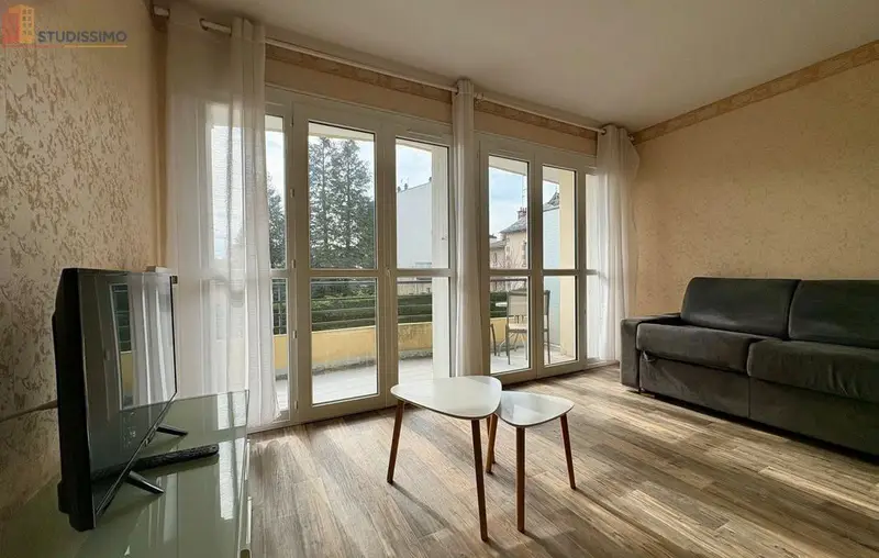 Studio 361m² Aurillac - Meublé, DPE D - Photo 1