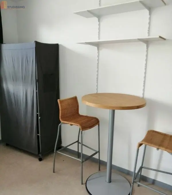 Studio meublé 1m² Arras - Meublé, dernier étage - Photo 5
