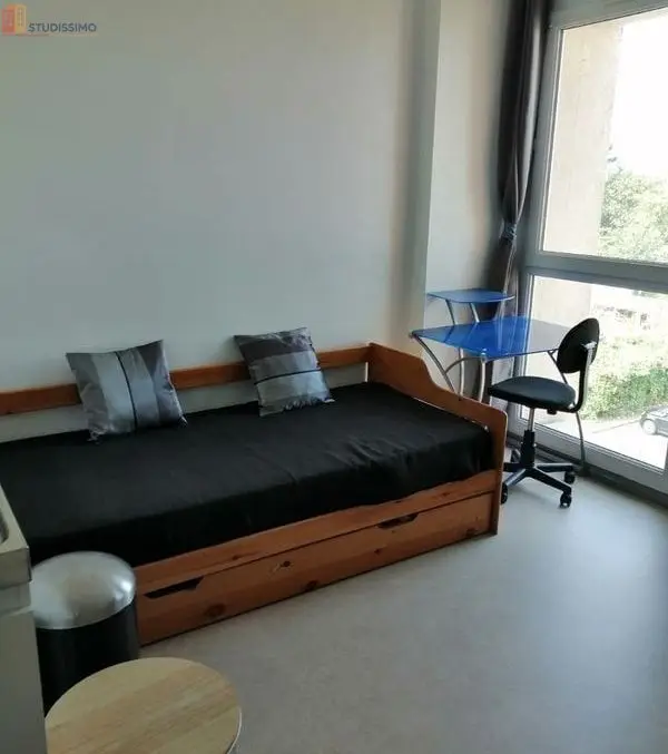 Studio meublé 1m² Arras - Meublé, dernier étage - Photo 2