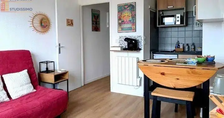 Studio meublé 20m² Calais 62100 - Vue mer, proche plage - Photo 2