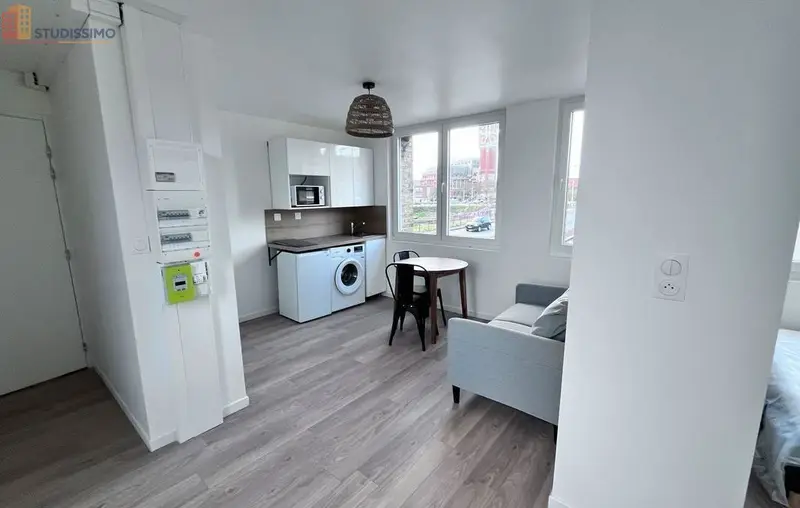 Studio meublé 20m² Calais - Rénové, face au Beffroi - Photo 7