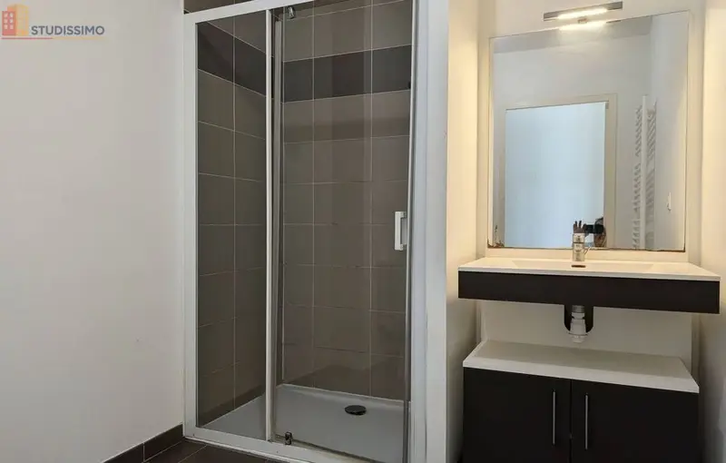 Studio 25m² La Rochelle - DPE C, 1er étage - Photo 4