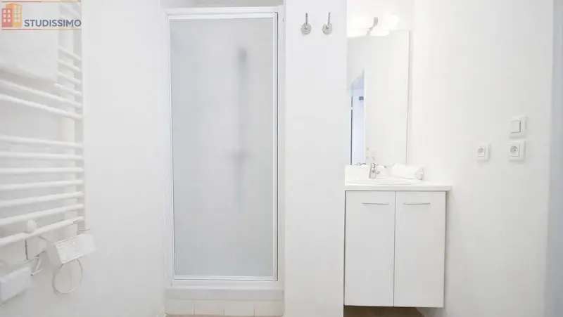 Studio 20m² La Rochelle - DPE C, 1er étage - Photo 2