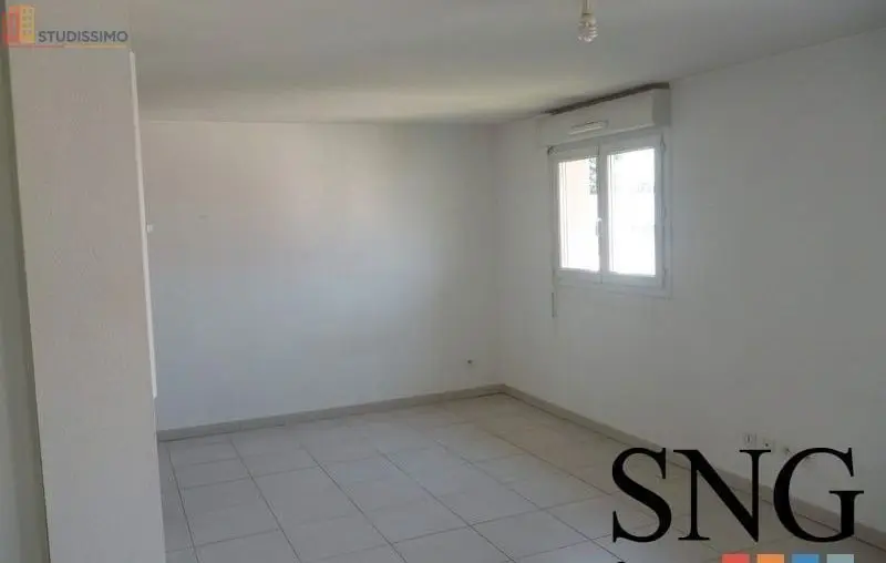 Studio 28m² Tarbes - - Photo 8
