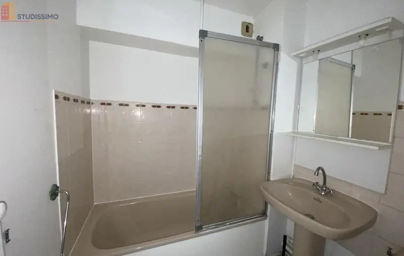 Studio meublé 29m² Tarbes - Meublé, DPE D - Photo 2