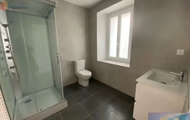 Studio meublé 34m² Tarbes - Meublé, DPE D - Photo 1