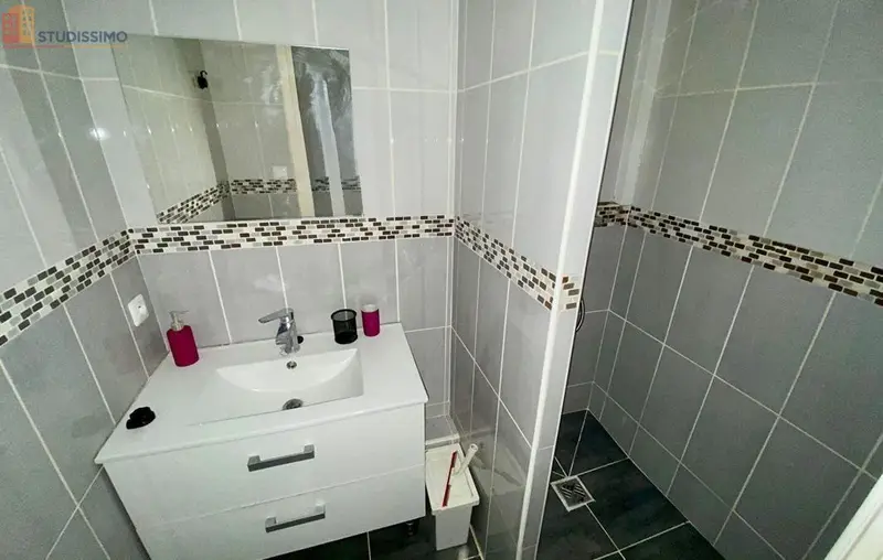 Studio meublé 20m² Clermont-Ferrand 63000 - Meublé, 1er étage - Photo 2