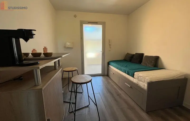 Studio meublé 16m² Tarbes - Lumineux, 3e étage - Photo 4