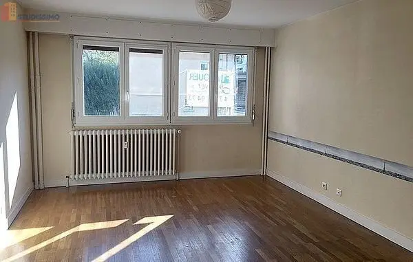 Studio 41m² Clermont-Ferrand - Lumineux, grand séjour - Photo 2