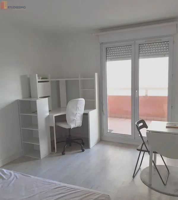 Studio meublé 22m² Clermont-Ferrand - Terrasse, proche université - Photo 2