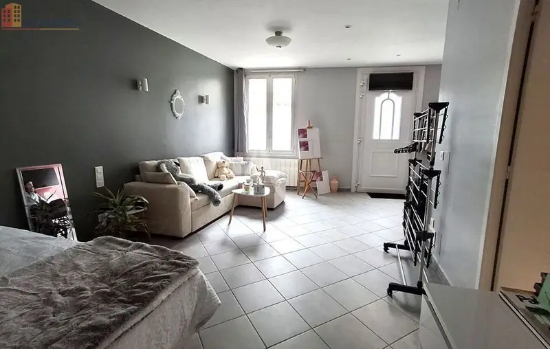 Studio 40m² Saintes - Lumineux, proche commodités - Photo 3