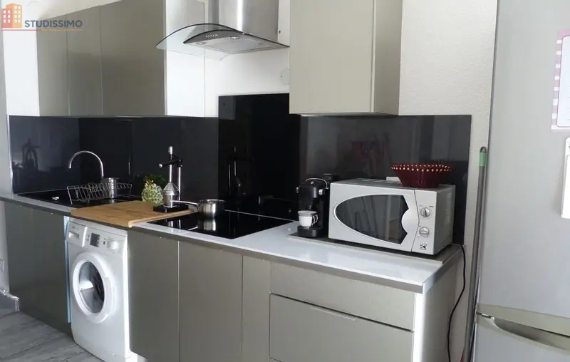 Studio meublé 25m² Perpignan - Rénové, balcon et clim - Photo 2