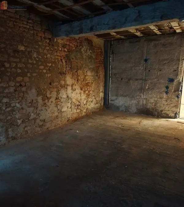 Studio 25m² Saintes - RDC, fort potentiel - Photo 2