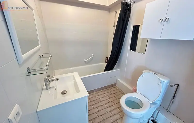 Studio 31m² Saint-Amand-Montrond - DPE C - Photo 2